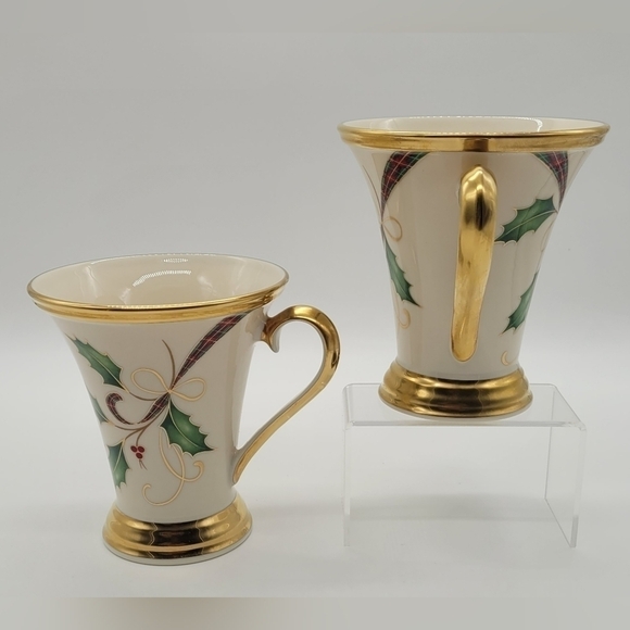 Lenox Holiday Nouveau 24K Gold Accent Mugs Holly Berries set of 2​​